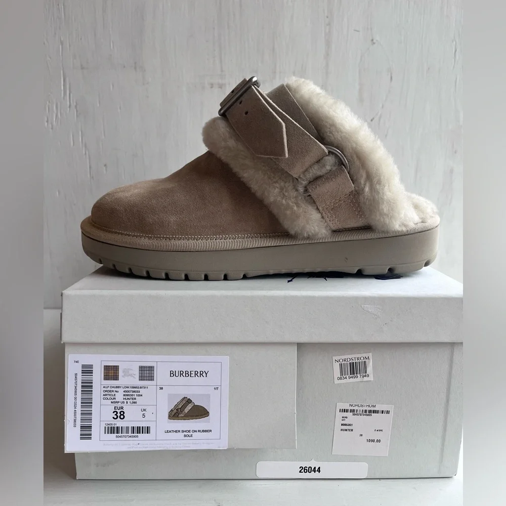BURBERRY Snug Genuine Shearling Clog- Hunter Size 38 - Picture 5 of 13